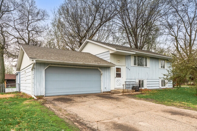 Photo - 250 117th Ave NE