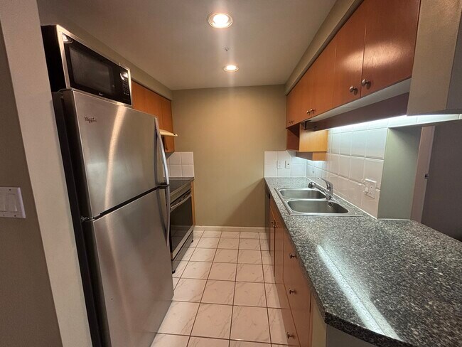 Photo - 5A-199 Drake Street Unit 5A