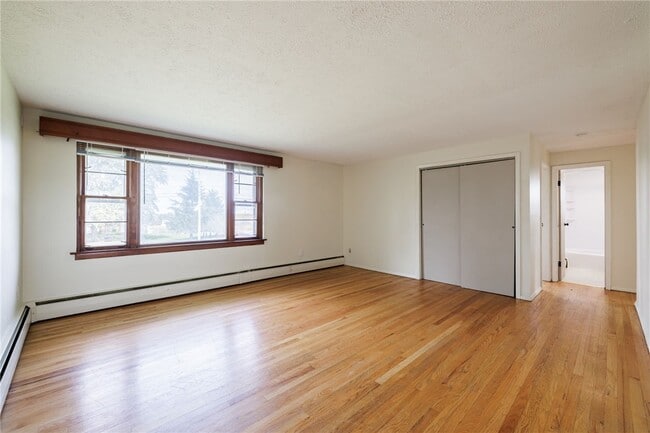 Building Photo - 5095 Emerson Rd