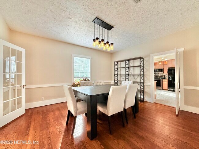 Photo - 2512 Hendricks Ave