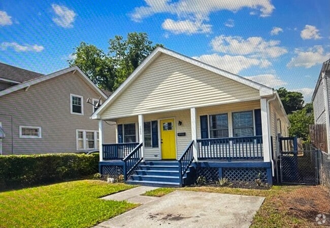 Building Photo - 1040 W 35th St Rental