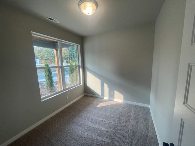 8725 68th Pl NE