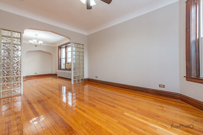 Photo - 3530 W Evergreen Ave Unit 2