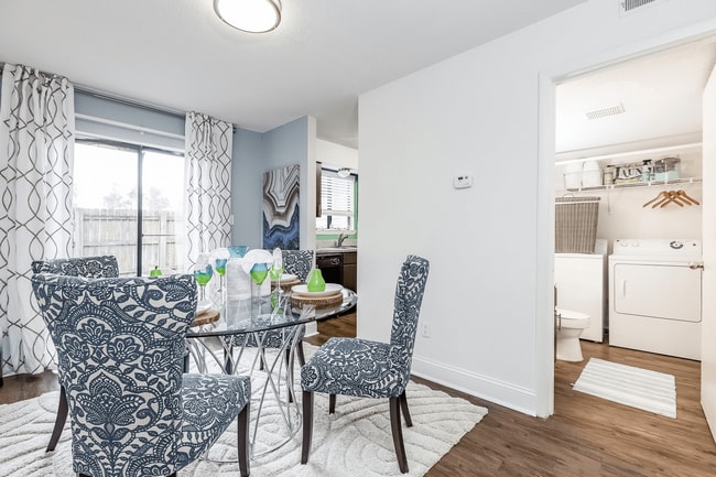 Regency Park Apartment Homes