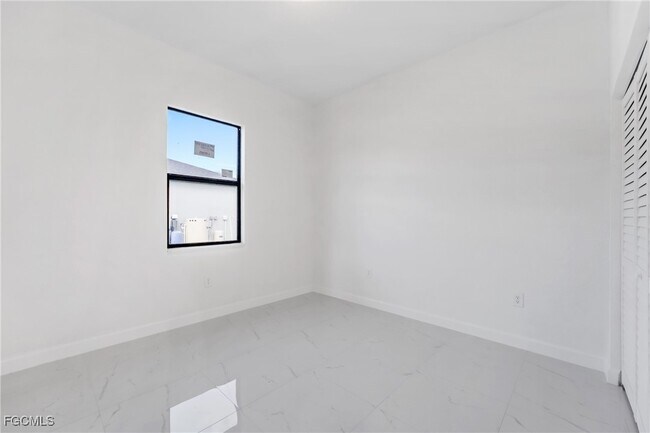 Photo - 2602 73rd St W