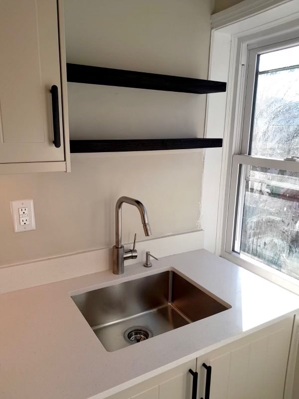 Brand new kitchen. Quartz countertops. - 225 E Hector St Unit 225-2