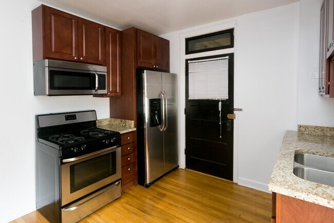 2220 W Ainslie St Unit N3
