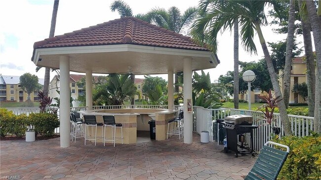 Photo - ANNUAL RENTAL - 2 BED / 2 BATH- THIRD FLOO... Unit 1137