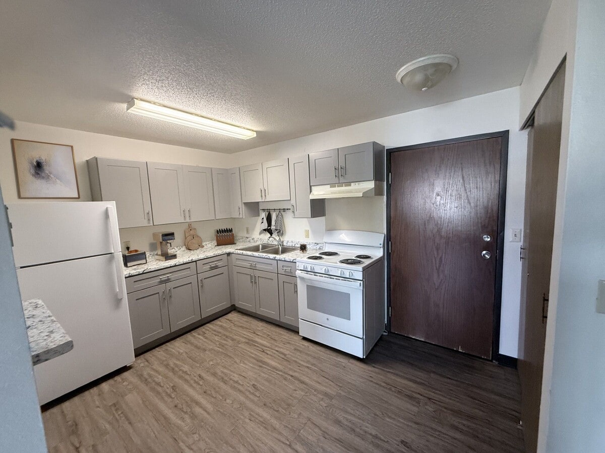 Photo - Regency Apartments