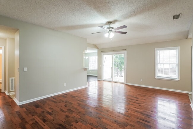 Photo - 3812 Round Rock Dr