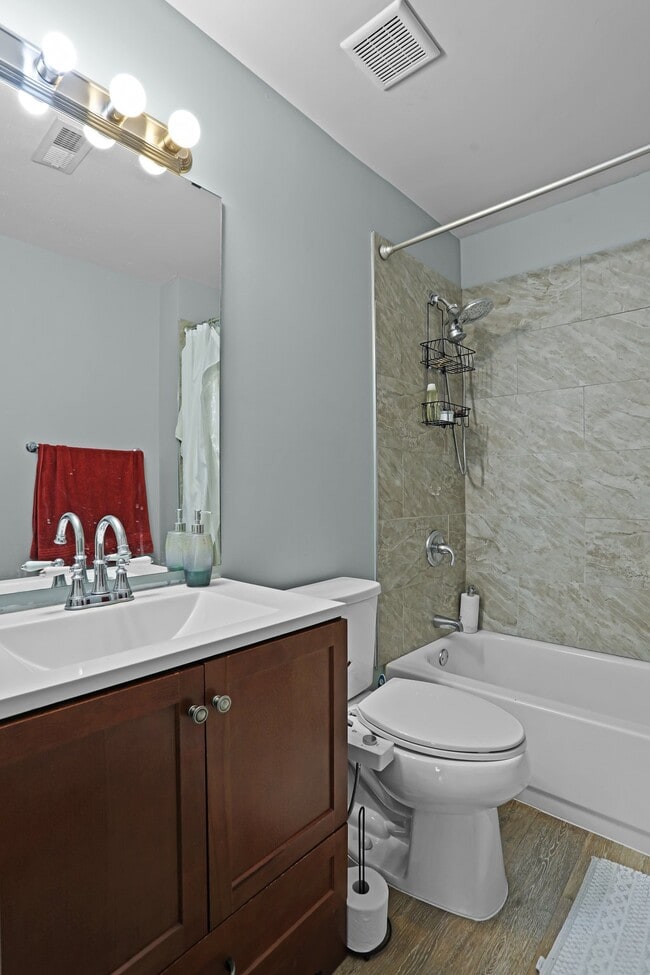 Photo - 4333 Delmar Blvd Unit 4333 Delmar- Carriage House
