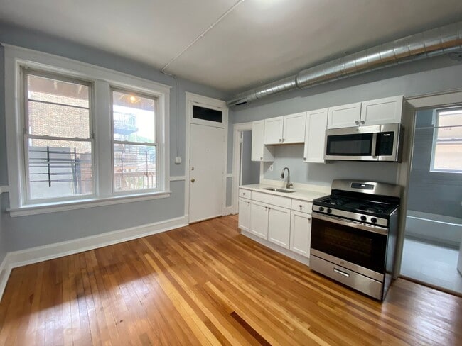 Photo - 2150 W Iowa St Unidad 3