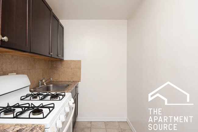 Photo - 1371 W Estes Ave Unit 3C