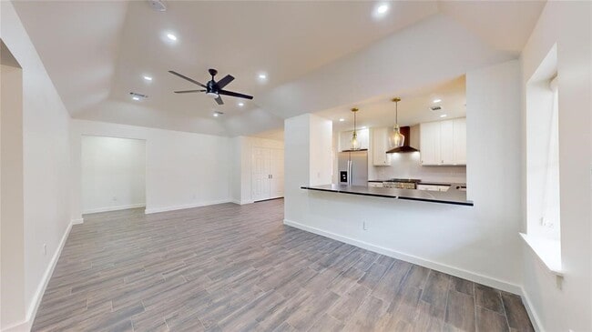 Photo - 304 Graceland St