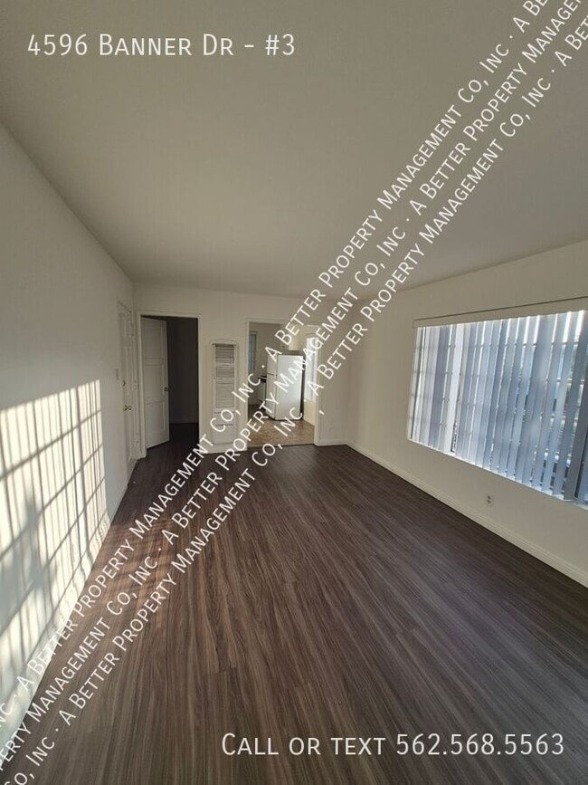 Building Photo - 4596 N Banner Dr Unit #3