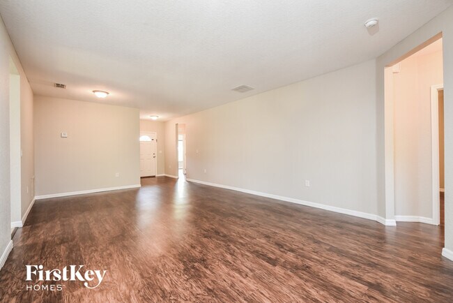 Photo - 3379 Toluca Terrace