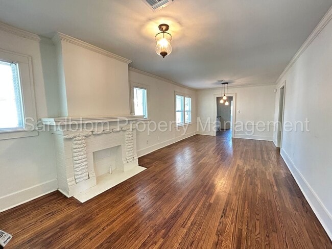 Photo - FOR LEASE | University of Tulsa | Availabl...