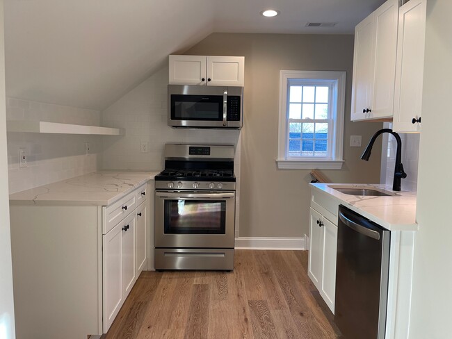 Photo - 308 Cooper St