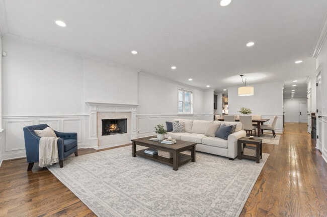 Photo - 3716 N Kenmore Ave Unit 1