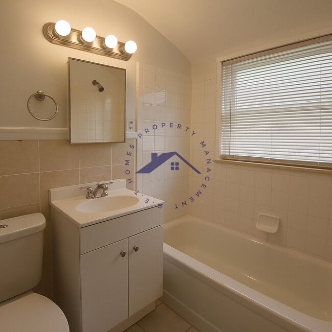 Photo - 17597 Annchester Rd