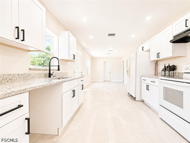 Photo - 4426 Poinsettia St