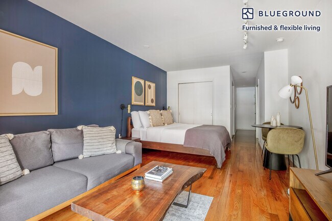 Photo - 220 W 14th St Unidad FL2-ID299