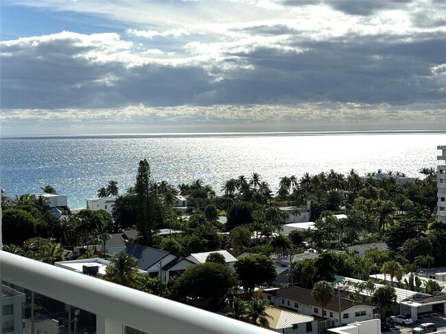 Photo - 3015 N Ocean Blvd Unidad 14K