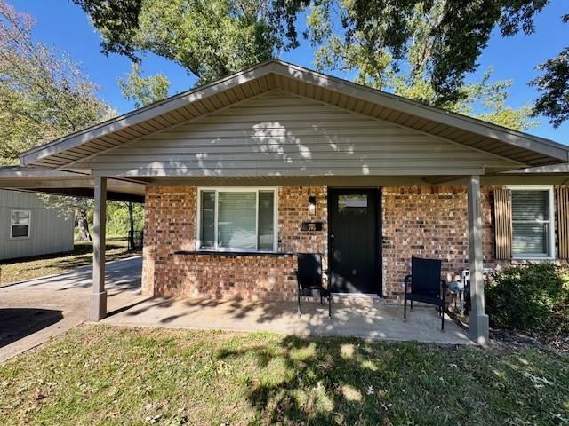 Photo - 705 SE 10th St