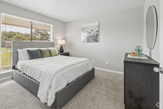 2BR, 1,5BA - 1,080SF - Bedroom - The Park at River City