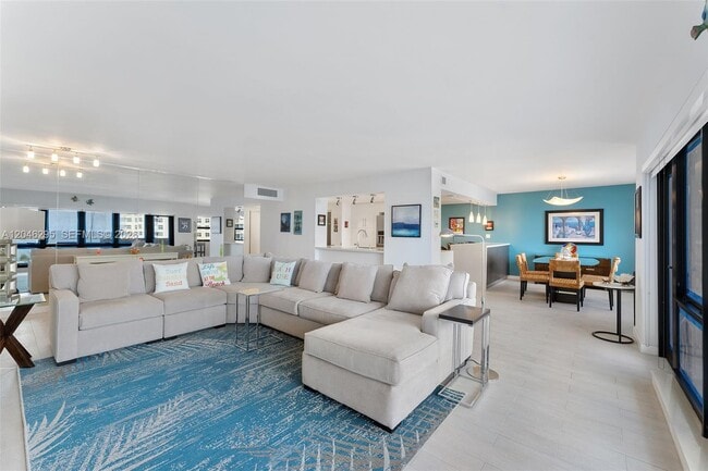 Building Photo - 5100 N Ocean Blvd Unit 916
