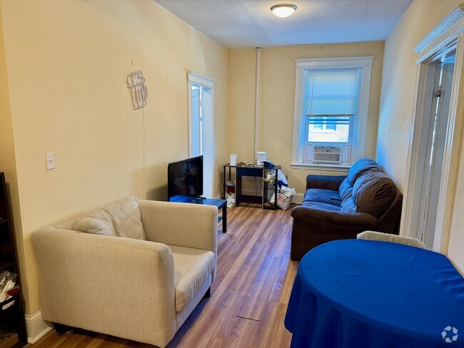 Building Photo - 26 Park Vale Ave Unit 8 Rental