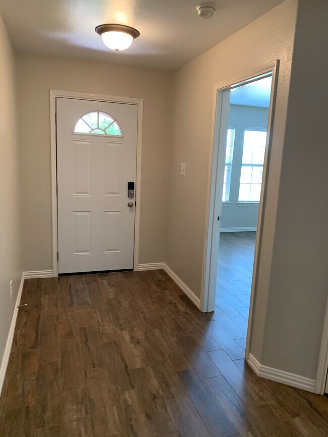 Photo - 1444 Keith Ct