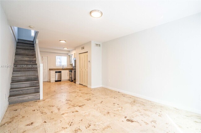 Photo - 2180 Bay Dr Unit 3B