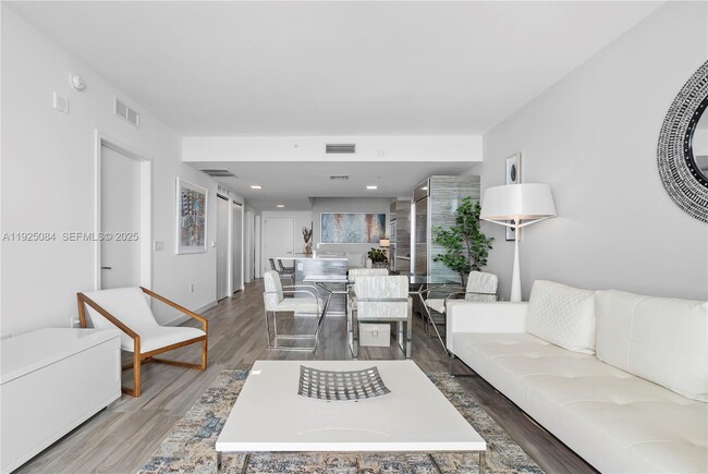 Photo - 460 NE 28th St Unit 3106