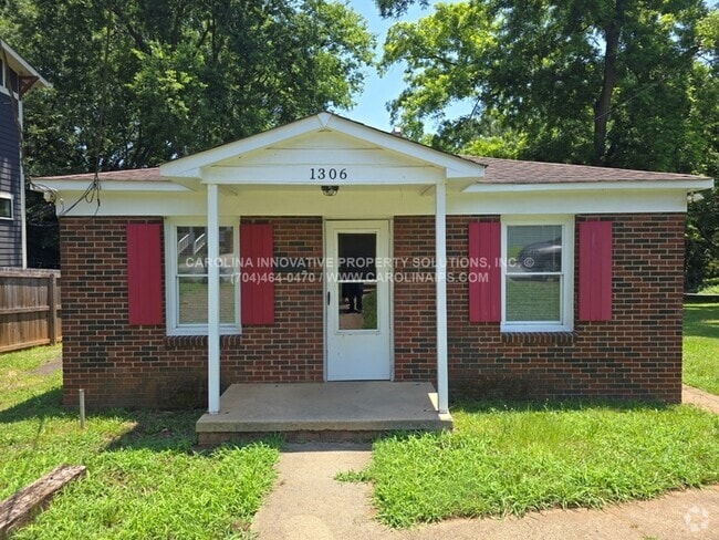 Building Photo - 1306 Fairmont St Rental
