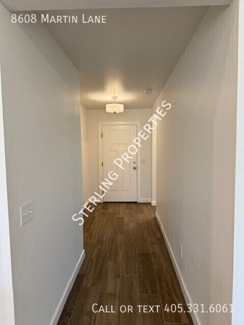 8608 Martin Ln