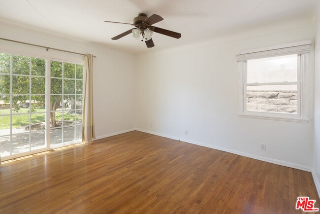 Photo - 8333 Airlane Ave
