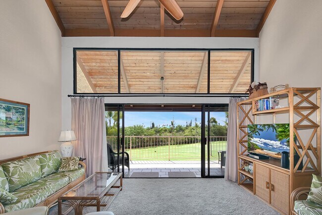 Photo - Stunning 3-Bedroom Condo with Golf Course ...