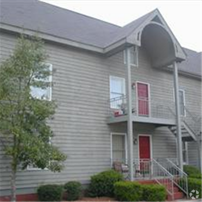 Building Photo - Courtyard Condominiums 14 & 16 Unit 16