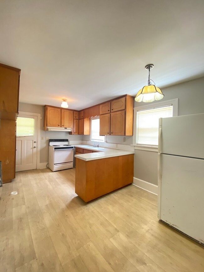 Photo - 1811 Thomas Ave