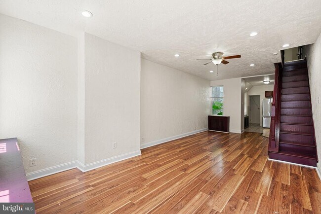 Building Photo - 3074 Martha St Rental