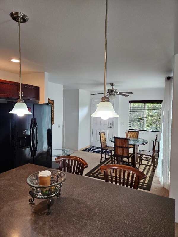 Photo - 200 Alake St