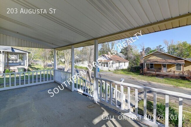 Photo - 203 Augusta St