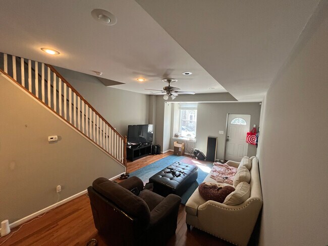 Photo - 112 Seville St