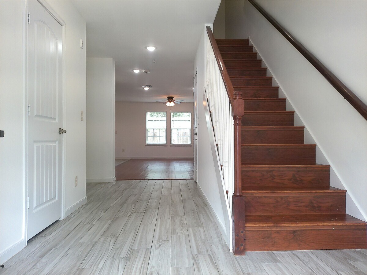 Photo - 22262 Adams St