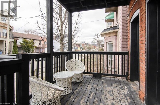 Photo - 249 Emerald St N Unité 1