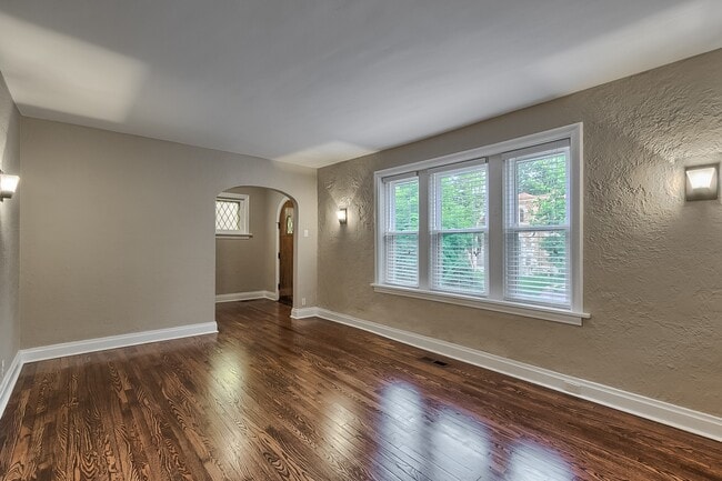 Photo - Pink Pony Club