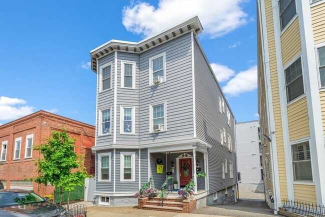 Photo - 718 E 2nd St Unit #3