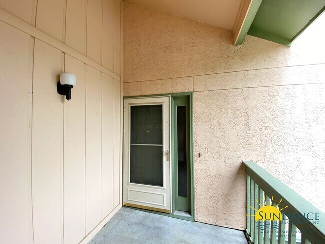 Photo - Great 1 Bedroom 1 Bathroom Condo in Bluewa...