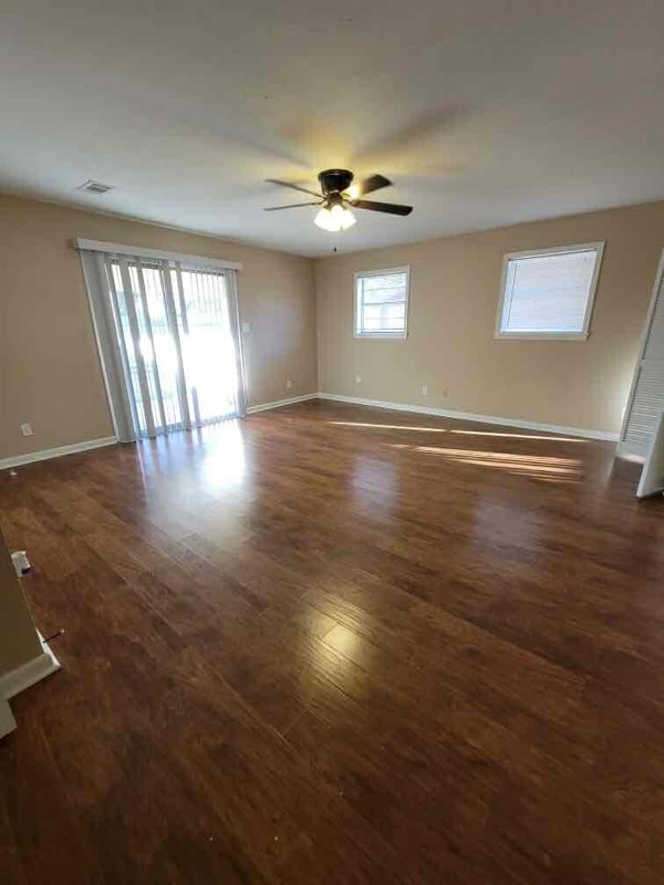 Photo - 2517 Douglas Dr